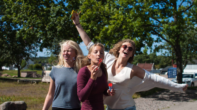 Ellinor, Sofia Och Amanda